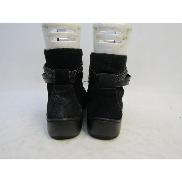 Clarks Womens Sz 6.5 M Black Suede Zip Ankle Fashion Boots Bootie - Picture 7 of 11